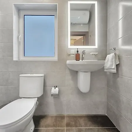 2 Bedroom 2 Terraces Wifi And Ac *