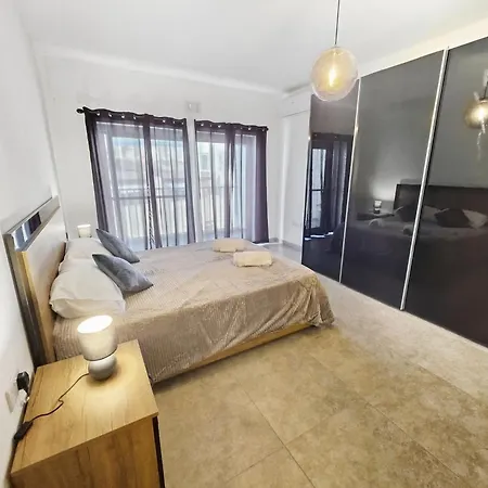 2 Bedroom 2 Terraces Wifi And Ac Msida
